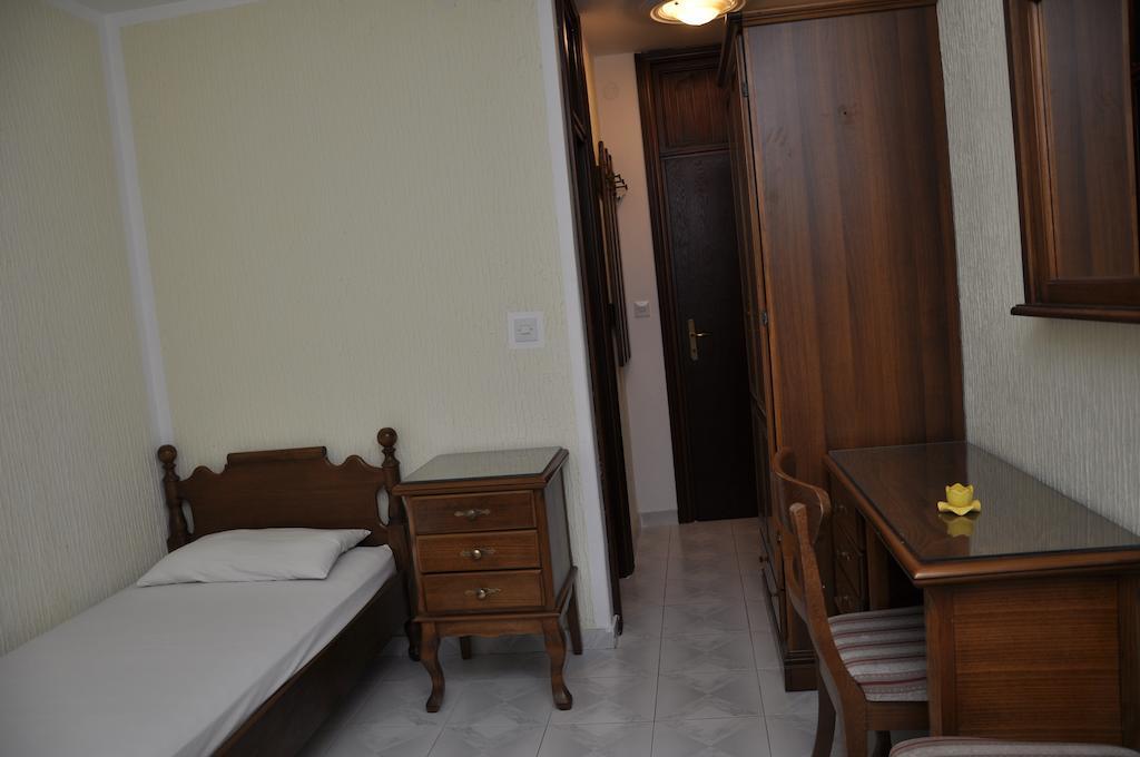 Rooms & Apartments Anka Bar Camera foto